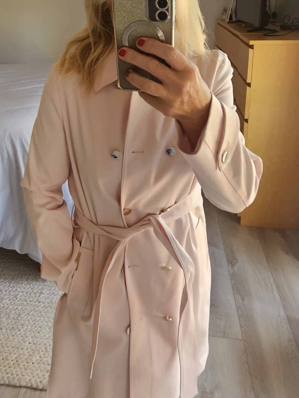 Escada New Women’s Light Pink Trench Coat with Belt Size 36